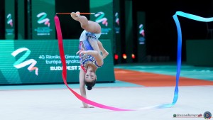 raffaeli sofia ita sfe05049 copia simone ferraro ph